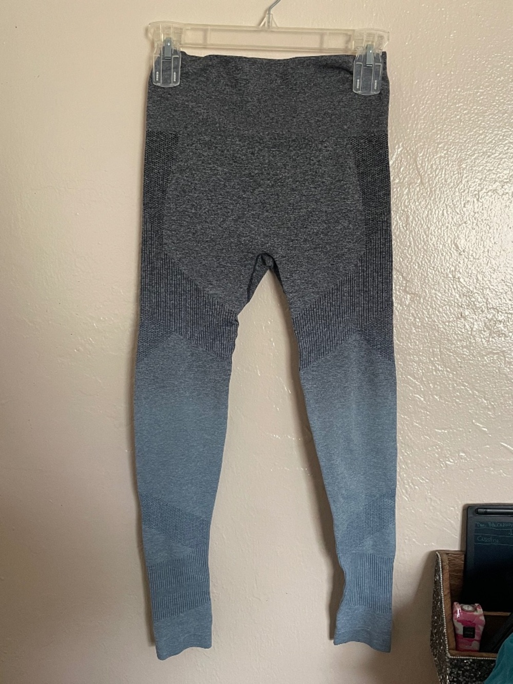 Accepting Offers! Ombre seamless Leggings